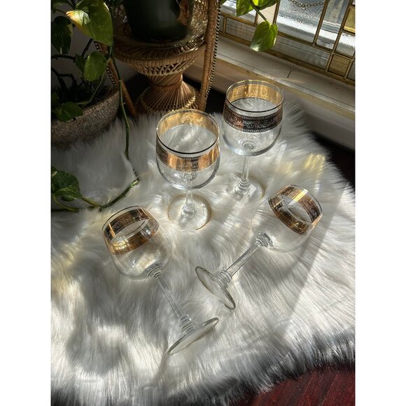 Gold Detail Wine Glasses Gold Rim With Unique Octagonal Stem Gold Paint Loss - - Picture 1 of 7